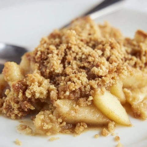 Apple and Cinnamon Crumble