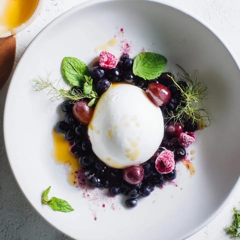 Moonlit Lagoon Blaubeeren Burrata